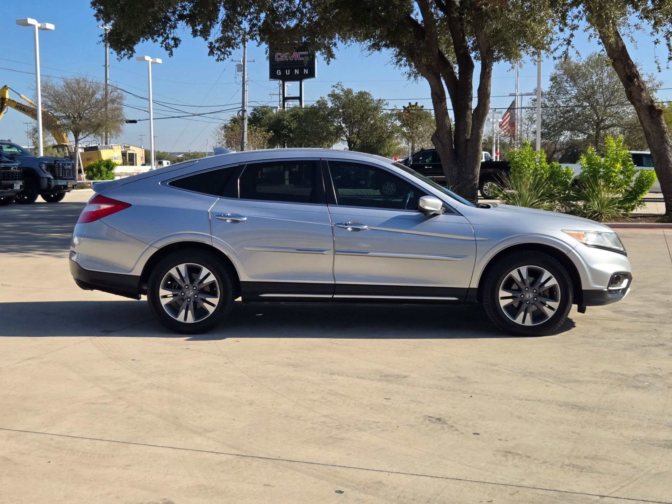 Used 2014 Honda Crosstour EX-L V-6 with VIN 5J6TF1H51EL002180 for sale in Selma, TX
