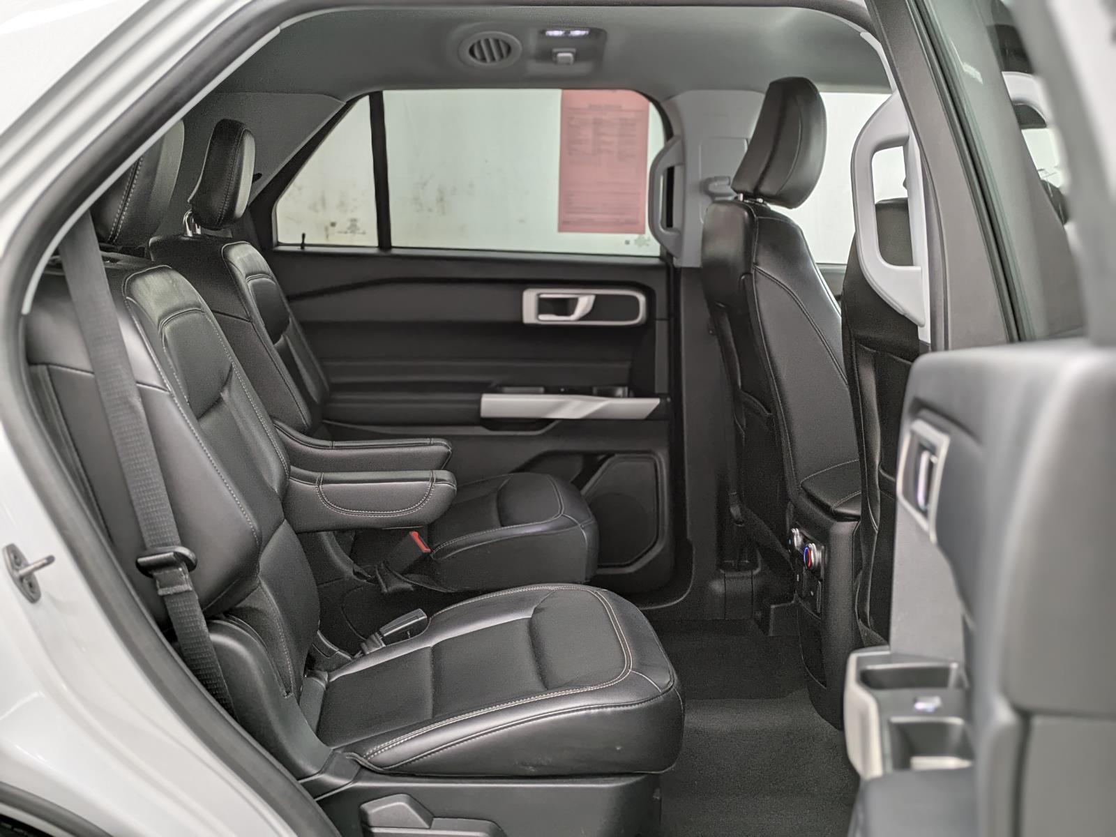 2021 Ford Explorer XLT photo 10
