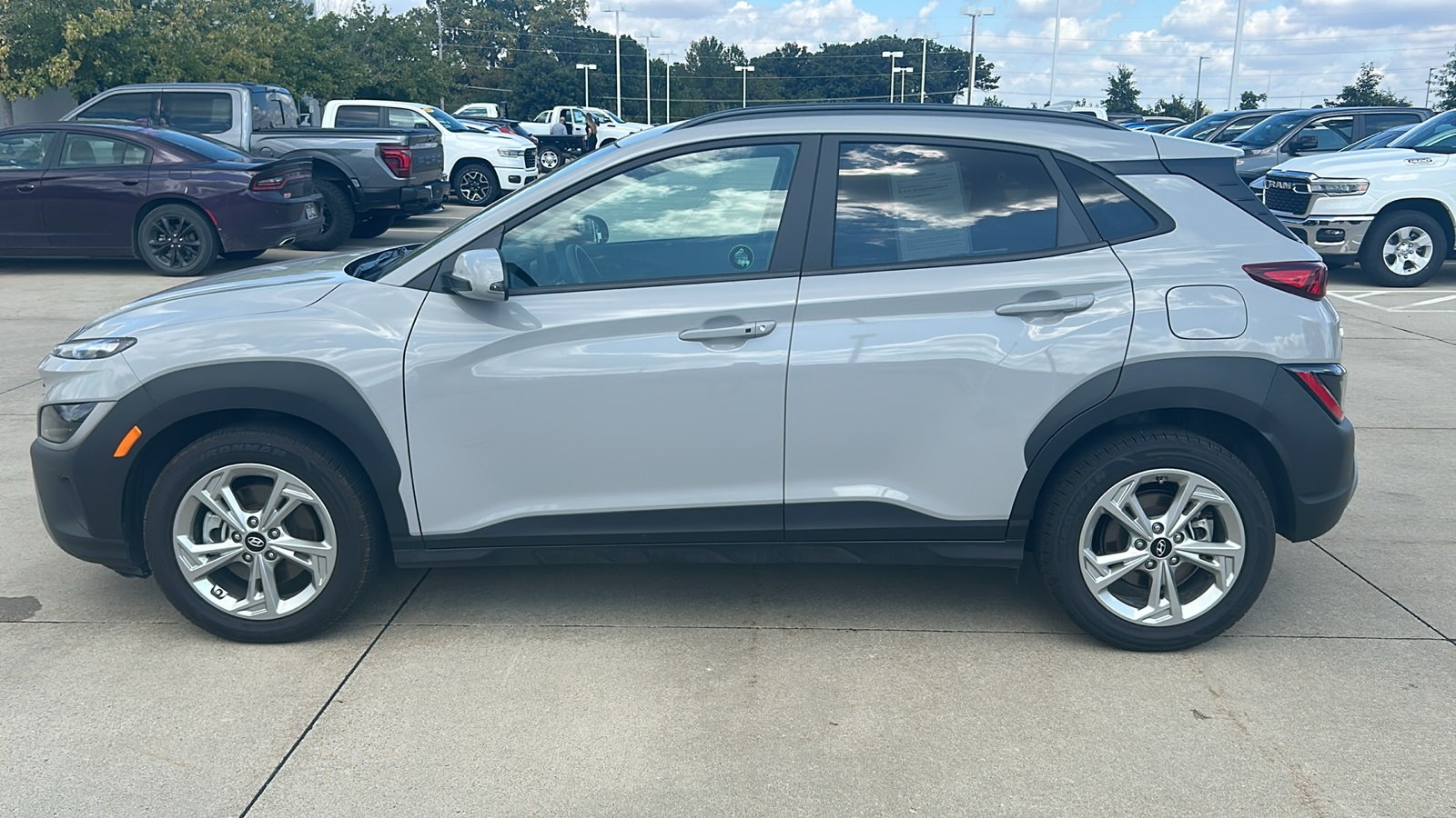 2023 Hyundai Kona SEL photo 5
