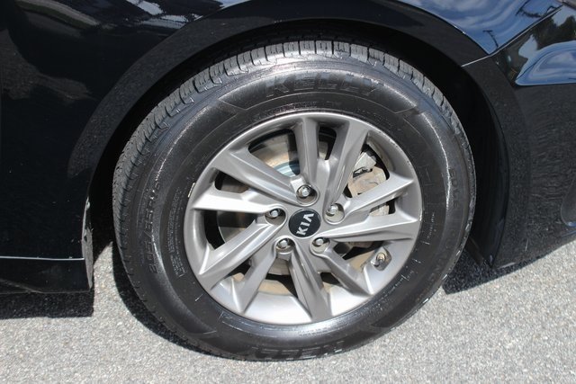 2020 Kia Optima LX photo 30