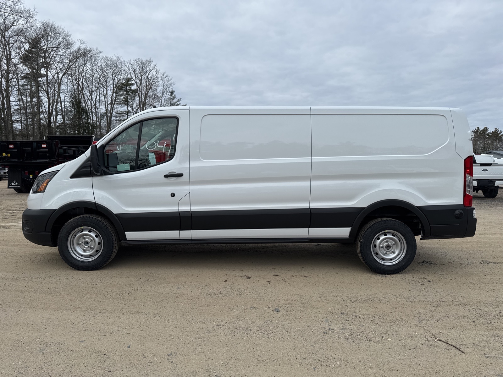 2024 Ford Transit Cargo Van photo 4
