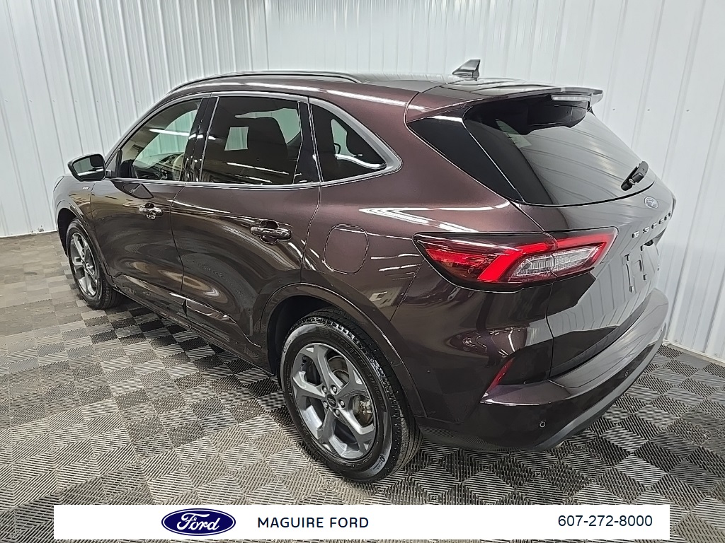 2023 Ford Escape ST-Line Select photo 10