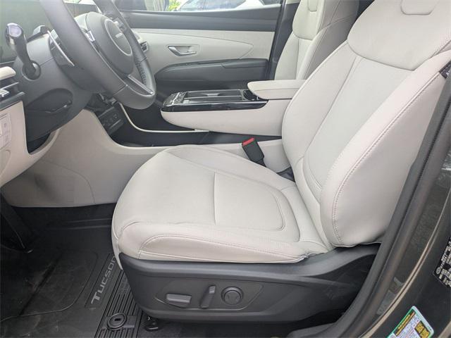 New 2025 Gray Hyundai SEL Convenience image 10