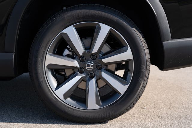 2025 Honda Pilot Touring photo 11