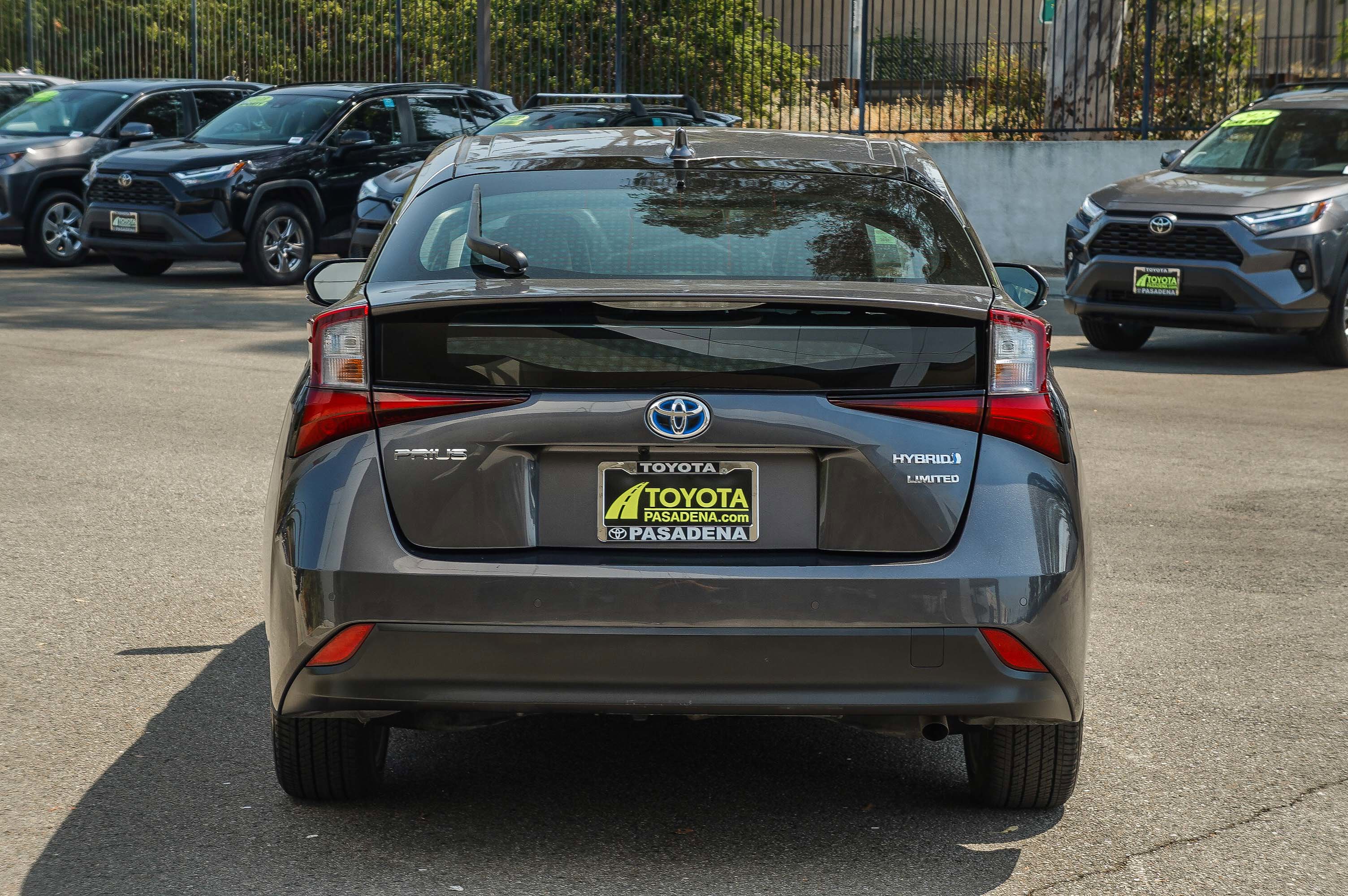 2022 Toyota Prius Limited photo 5