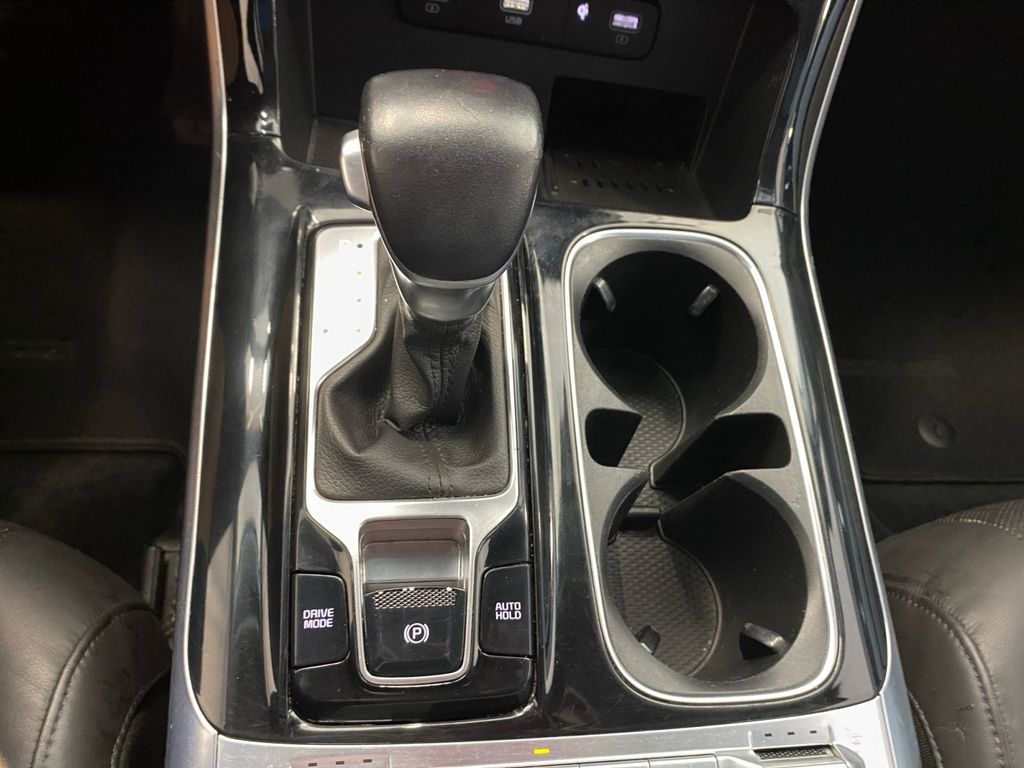 2022 Kia Carnival SX photo 19