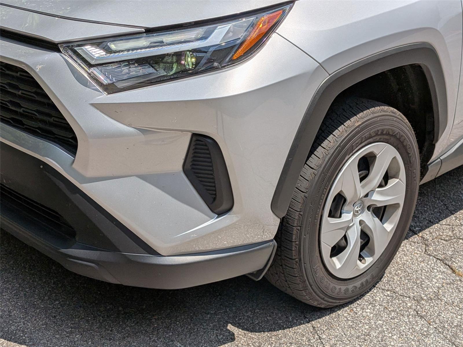 2024 Toyota RAV4 LE photo 8