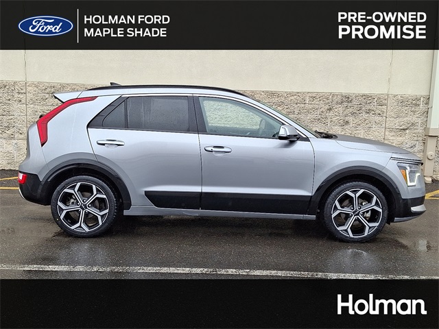 2023 Kia Niro EX Touring's photo