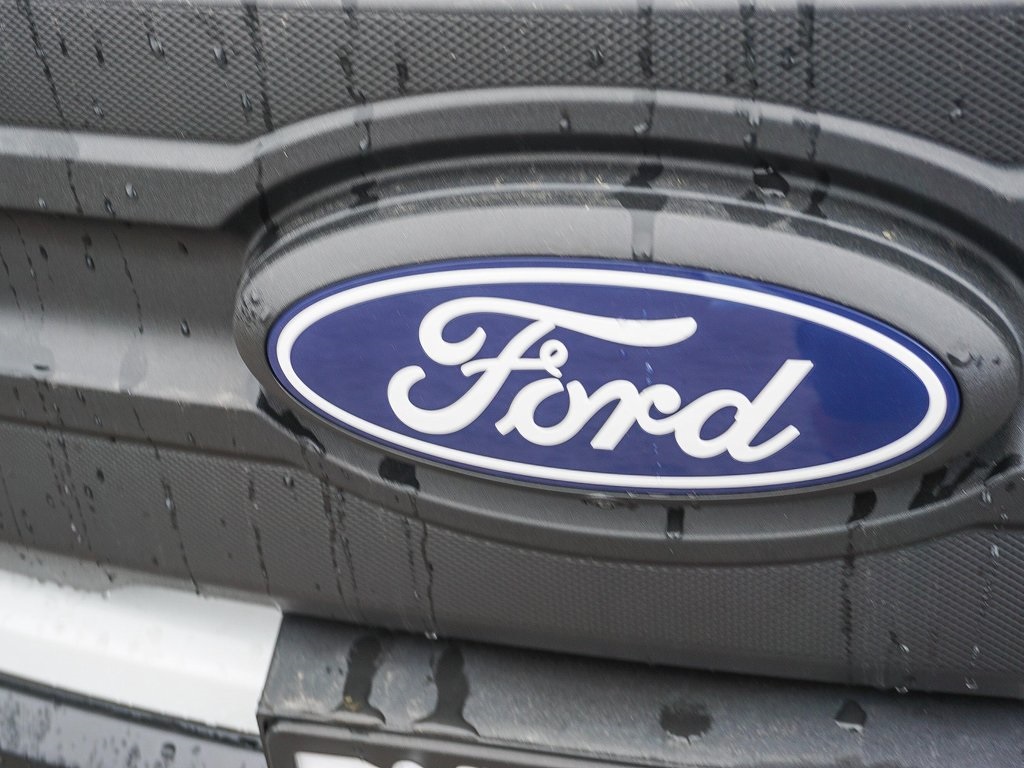 2024 Ford F-150 Lightning photo 4