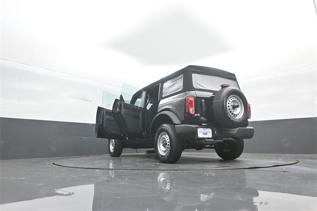 2025 Ford Bronco Base photo 39