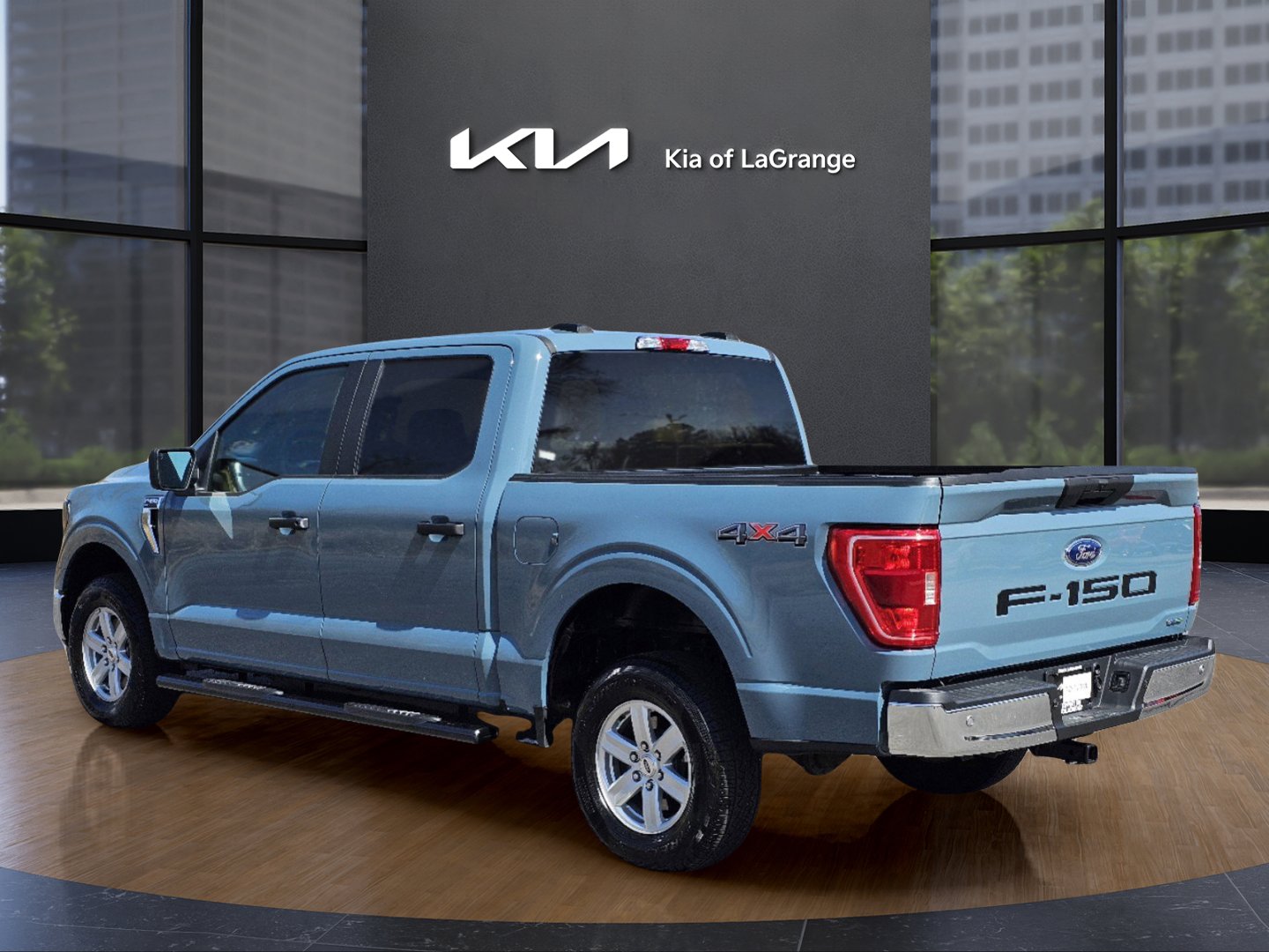 2023 Ford F-150 XLT photo 9