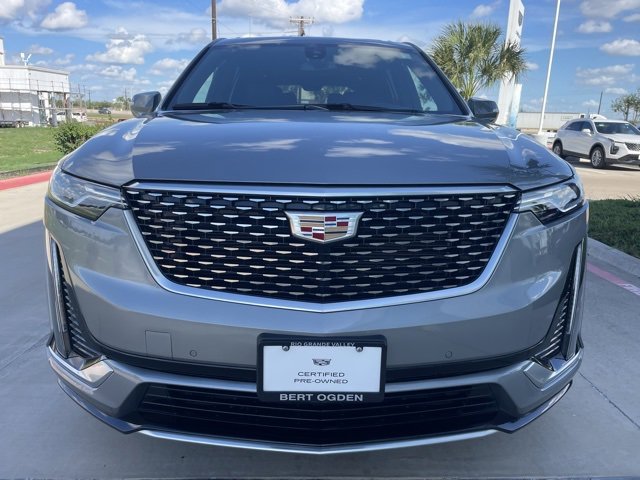 2025 Cadillac XT6 Luxury photo 2