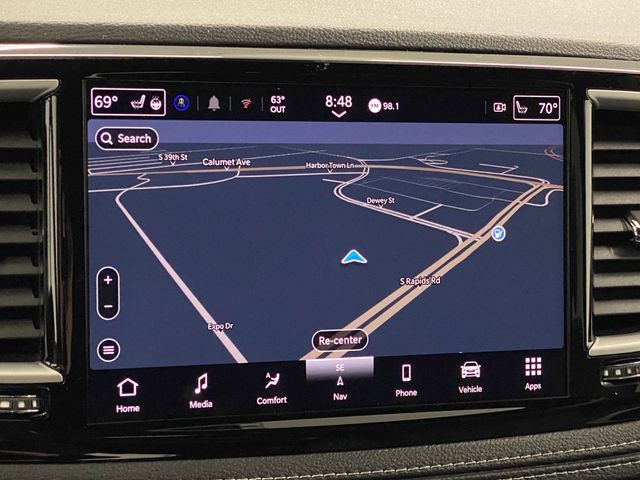 2025 Chrysler Pacifica photo 10