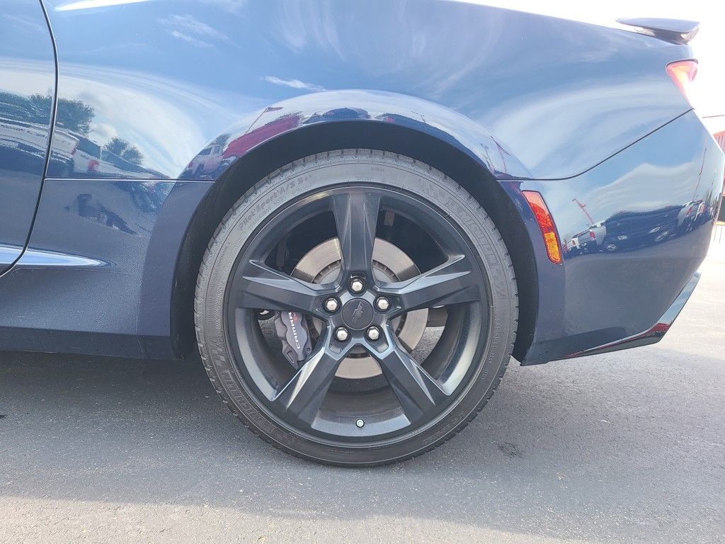 2016 Chevrolet Camaro 2SS photo 10