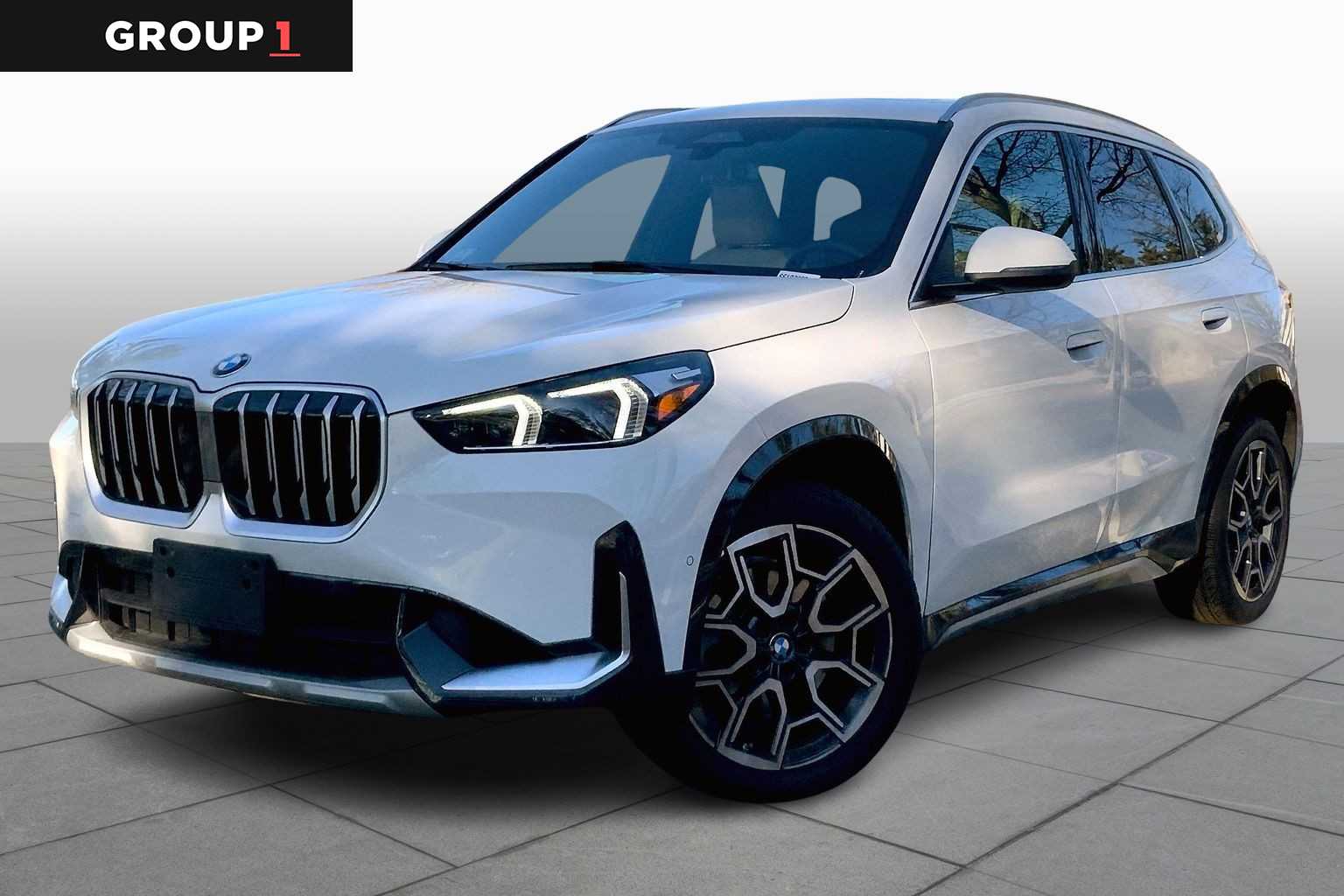 2025 BMW X1 28i's photo