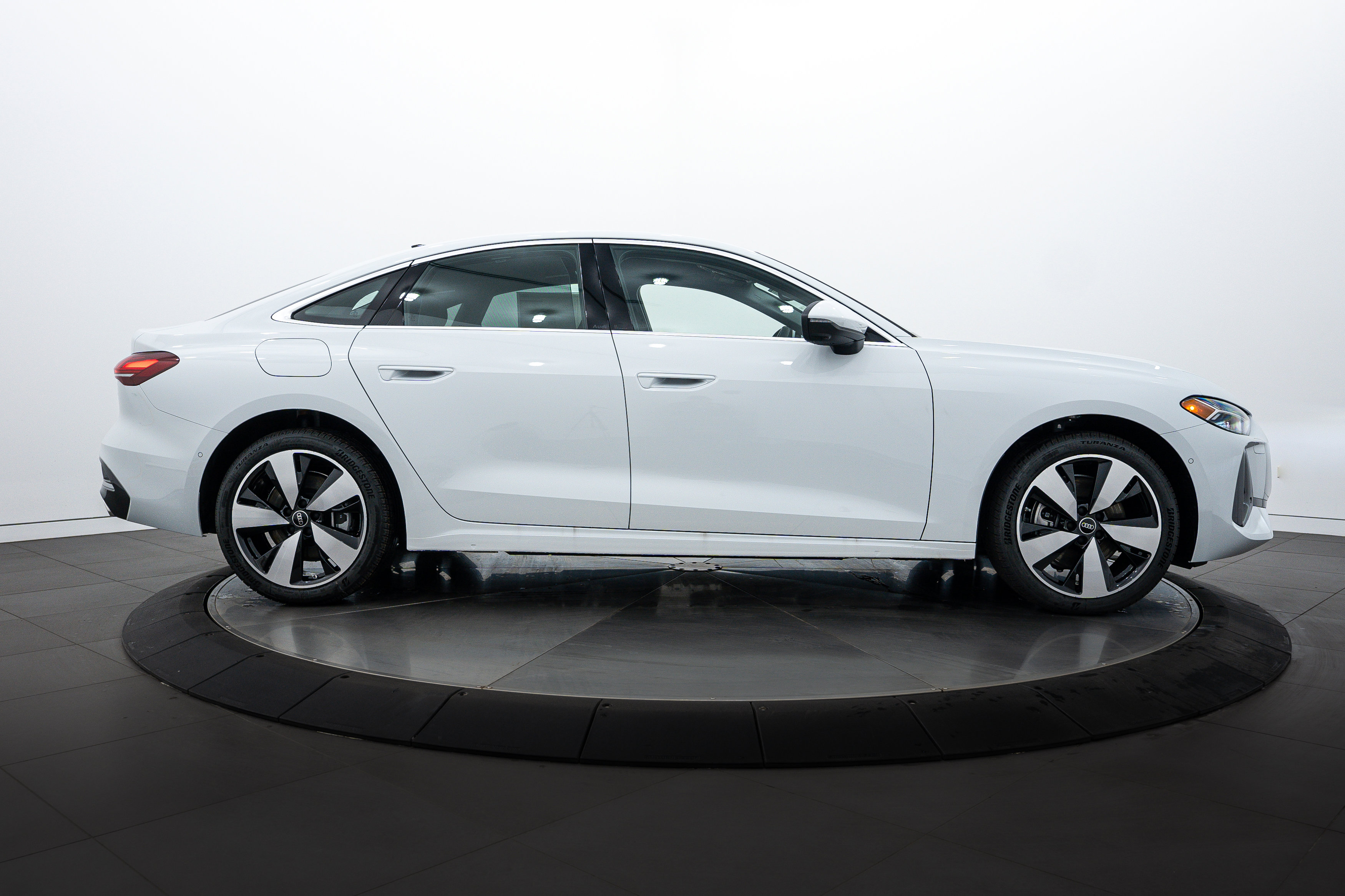 2025 Audi A5 Quattro Premium Plus photo 4