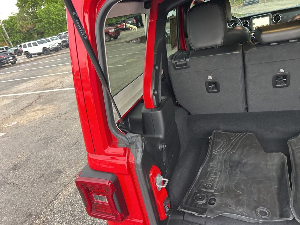 2021 Jeep Wrangler Unlimited Sahara High Altitude 4xe photo 31