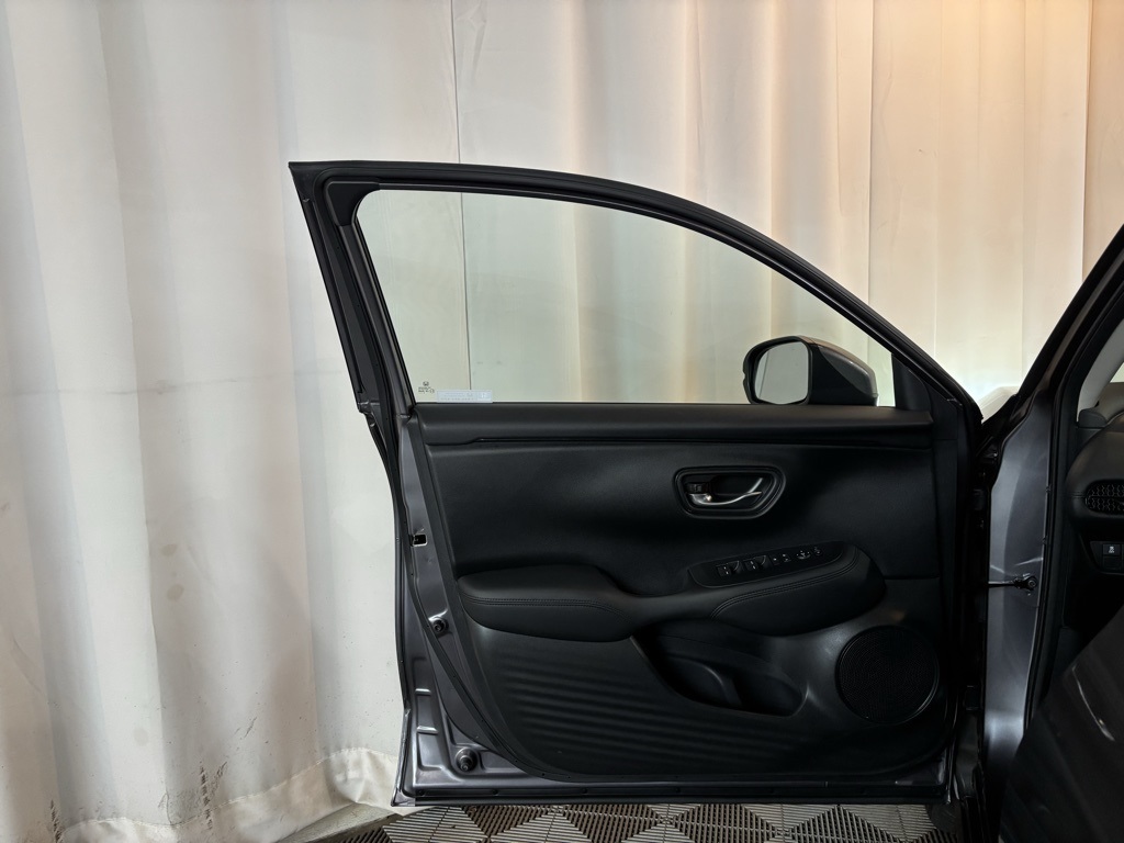 2023 Honda HR-V LX photo 18