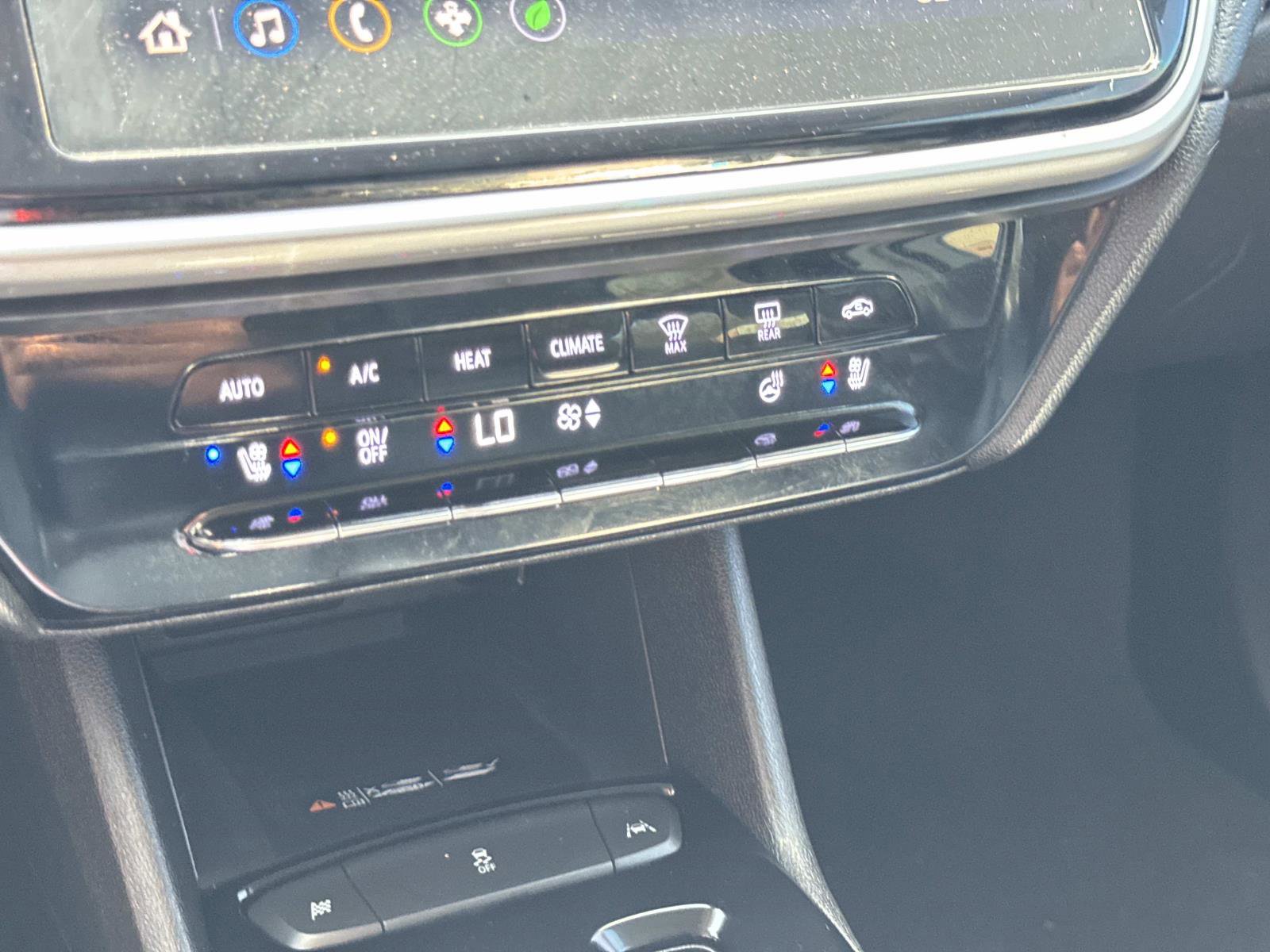 2022 Chevrolet Bolt EUV Premier photo 20
