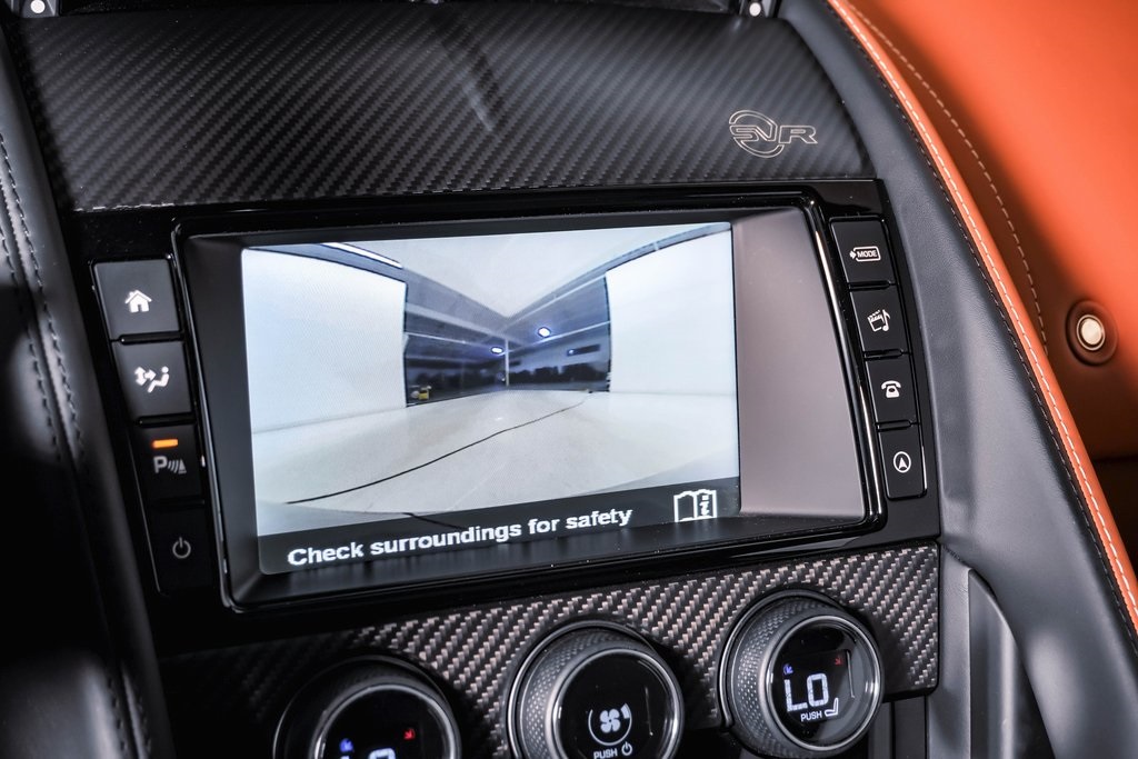 2017 Jaguar F-TYPE SVR photo 21