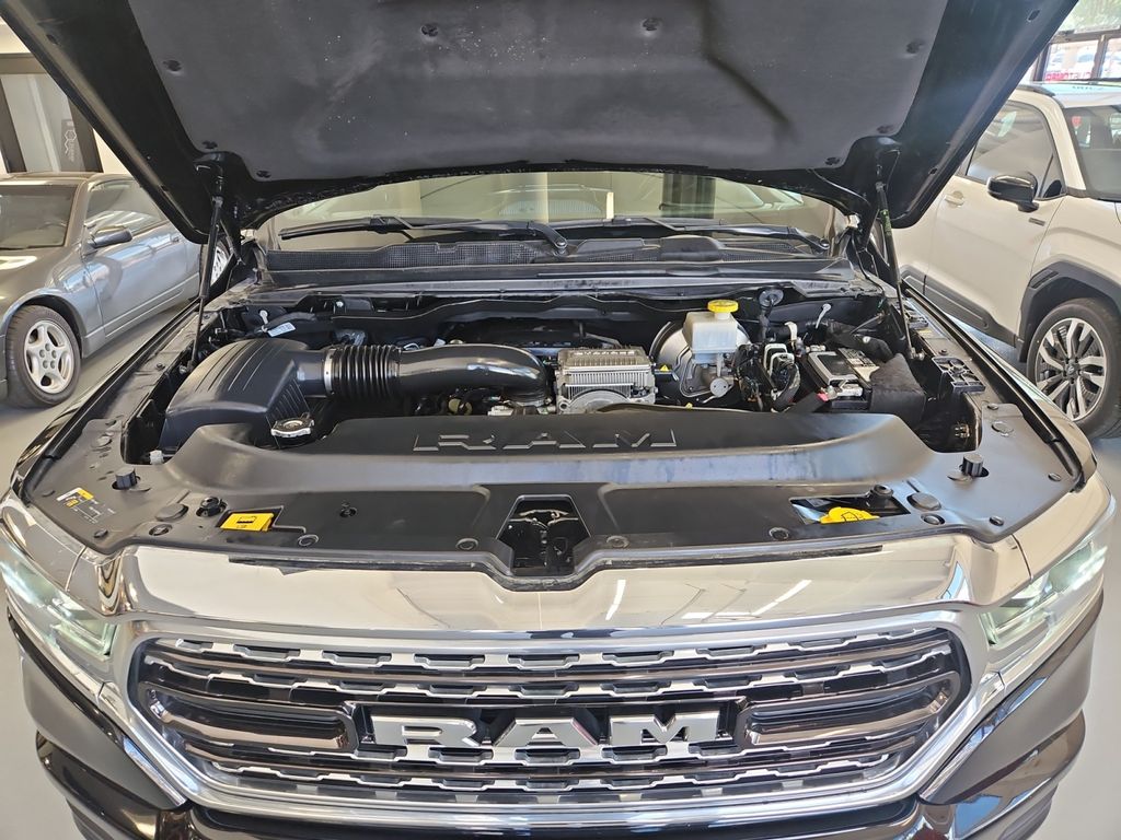 2023 Ram 1500 Limited photo 17