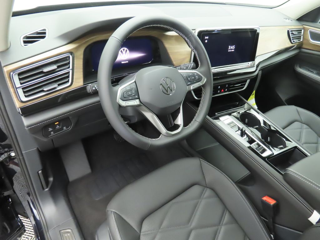 2026 Volkswagen Atlas SE Technology photo 9