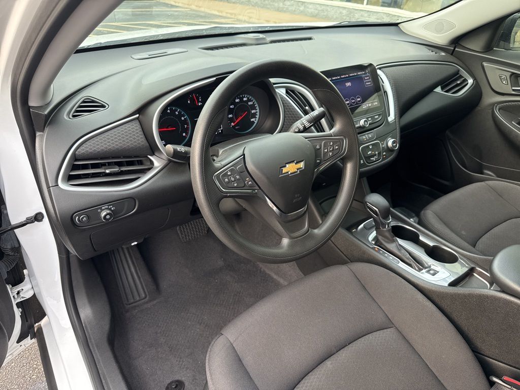 2023 Chevrolet Malibu LS photo 16