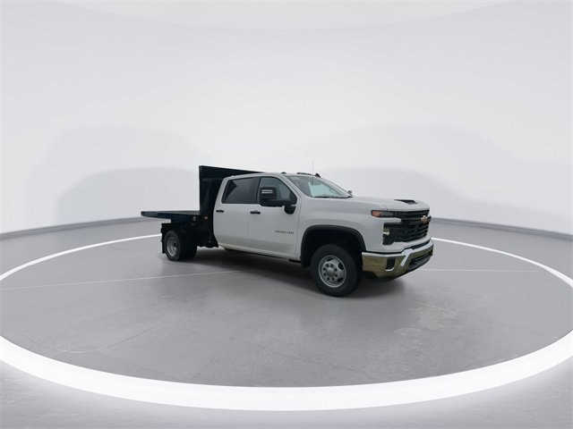 2025 Chevrolet Silverado 3500HD Work Truck photo 2
