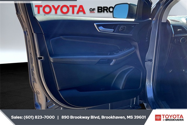 2024 Ford Edge Titanium photo 16