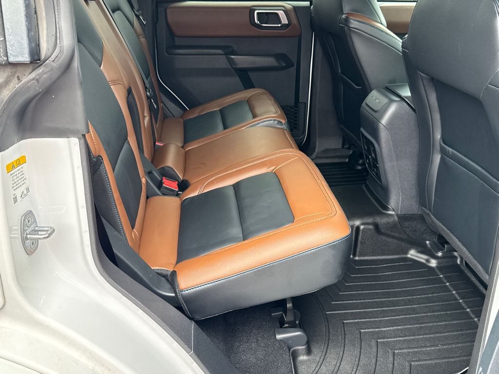 2024 Ford Bronco Outer Banks photo 15