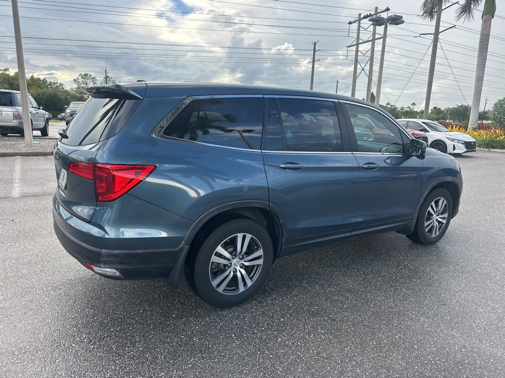 2017 Honda Pilot EX-L photo 4