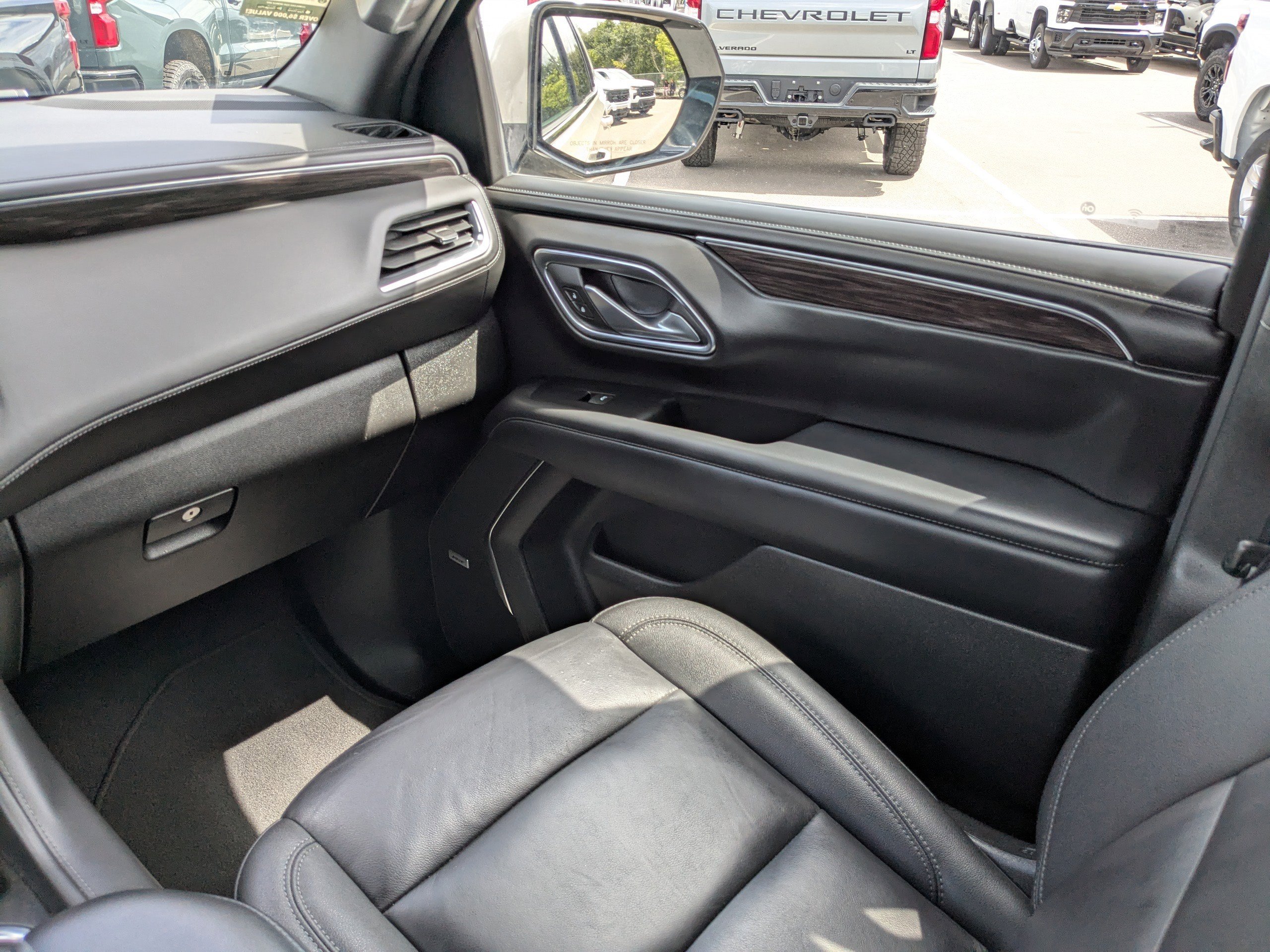 2024 Chevrolet Tahoe LT photo 19