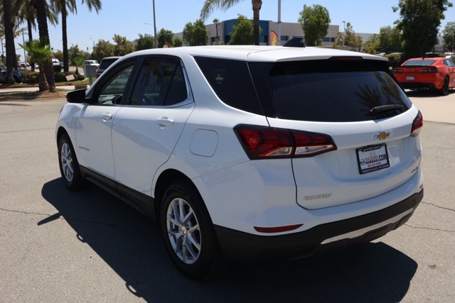 2024 Chevrolet Equinox LT photo 3