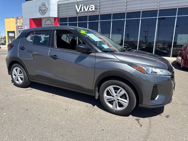 2024 Nissan Kicks S photo 3
