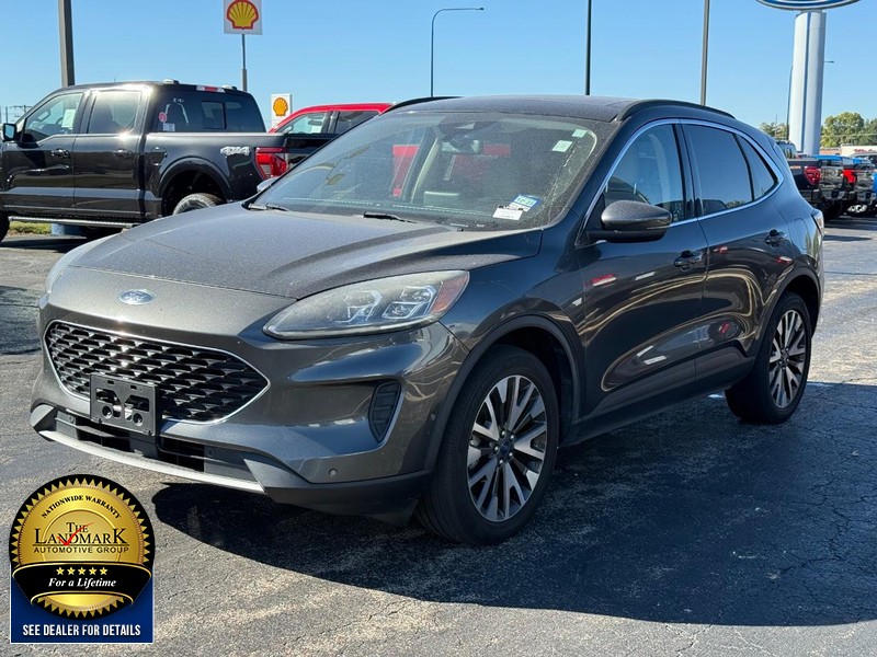 2020 Ford Escape Titanium photo 4