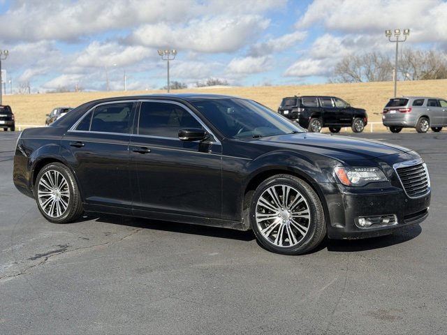 2013 Chrysler 300 S's photo