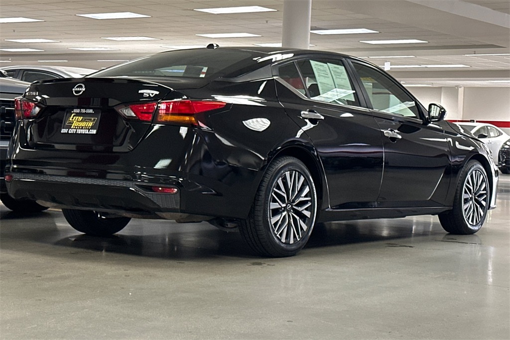 2023 Nissan Altima 2.5 SV photo 3