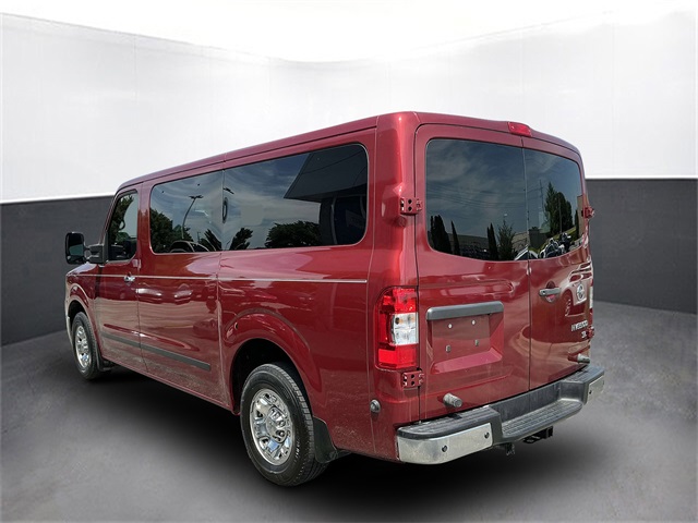 2019 Nissan NV3500 photo 2
