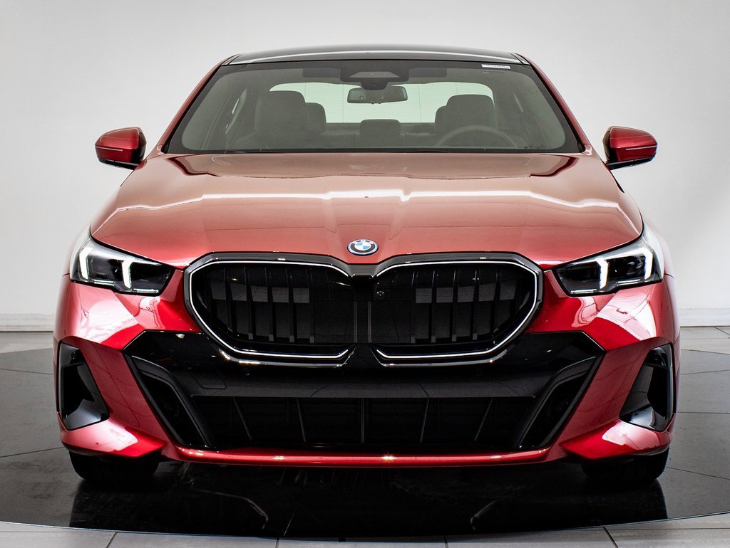 2026 Bmw 550e 550e xDrive photo 2