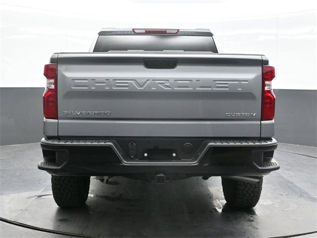 2026 Chevrolet Silverado Trail Boss Custom photo 2