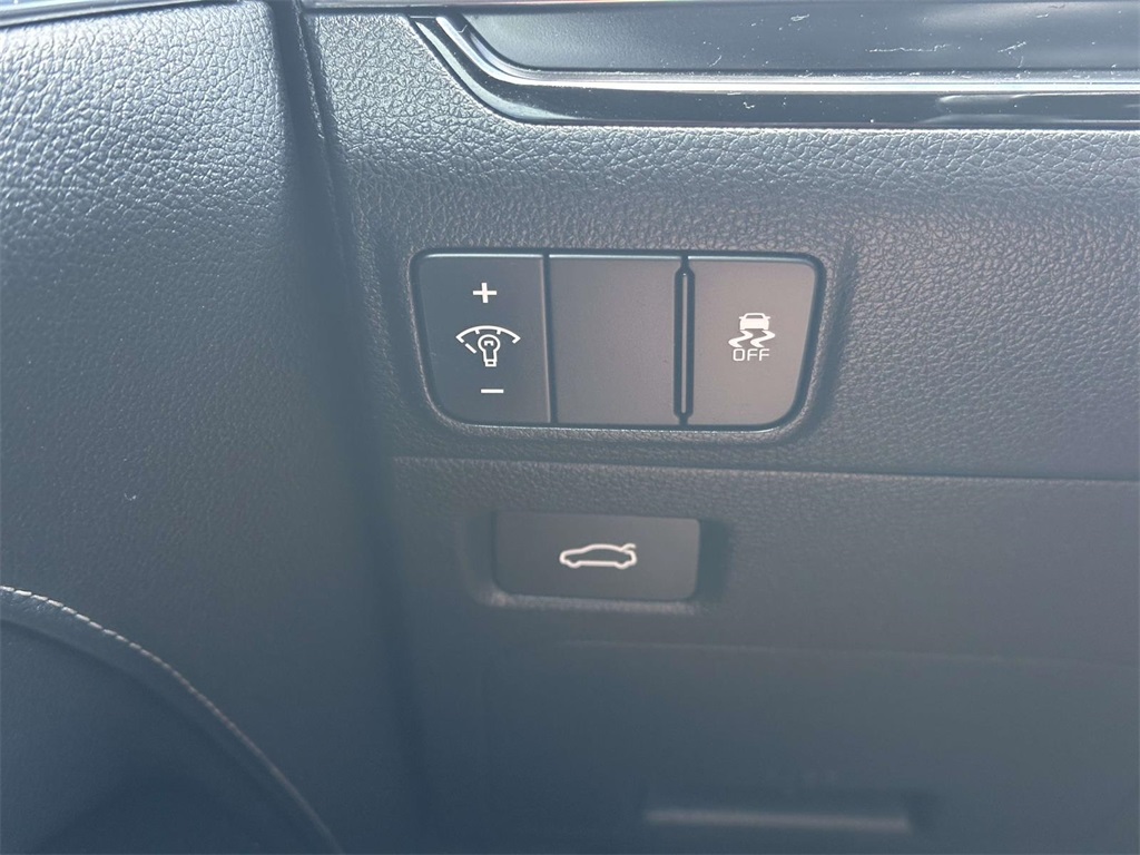 2025 Kia K5 GT-Line photo 18