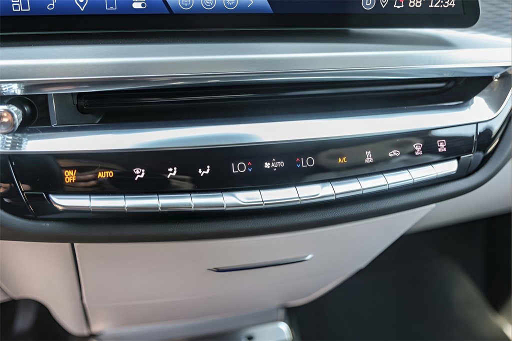 2024 Cadillac Lyriq Luxury photo 18
