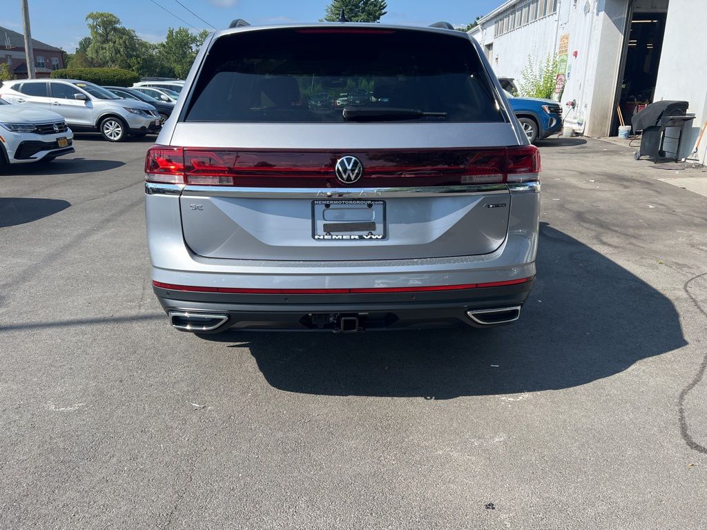 2026 Volkswagen Atlas SE Technology photo 4