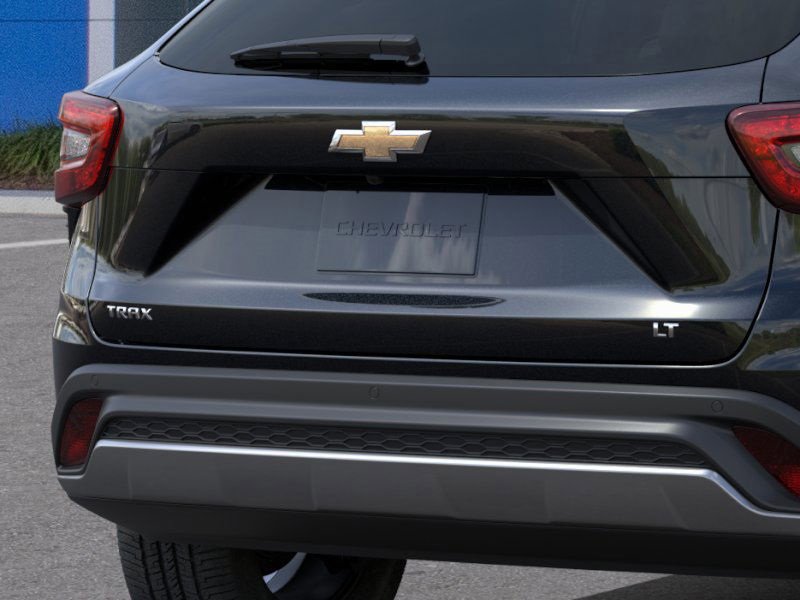 2025 Chevrolet Trax LT photo 6