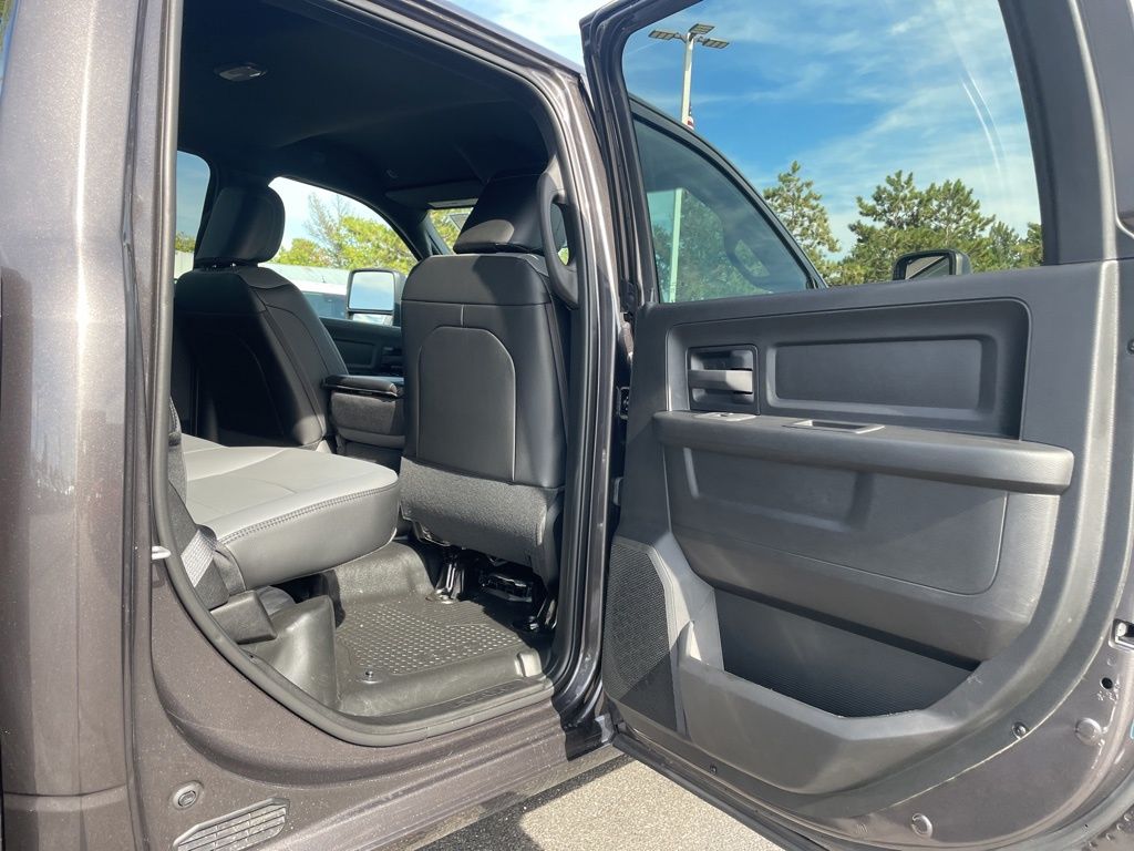 2026 Ram 2500 Tradesman photo 28