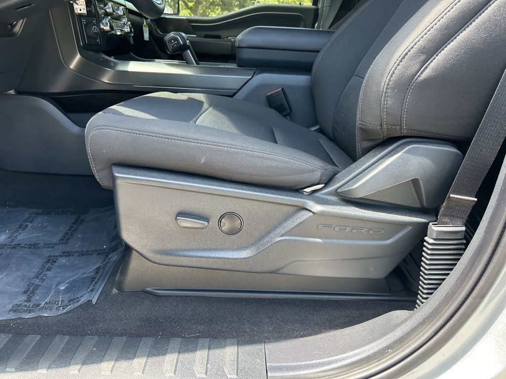 2024 Ford F-150 XLT photo 9
