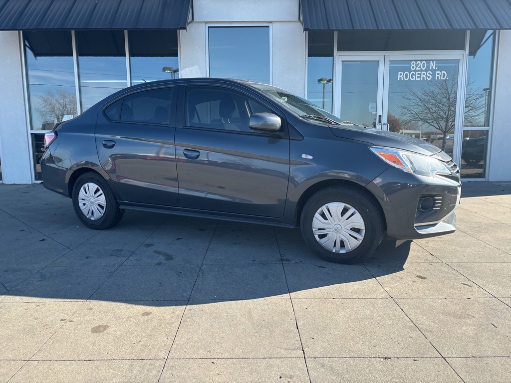 2024 Mitsubishi Mirage G4 ES LE Black Edition photo 2