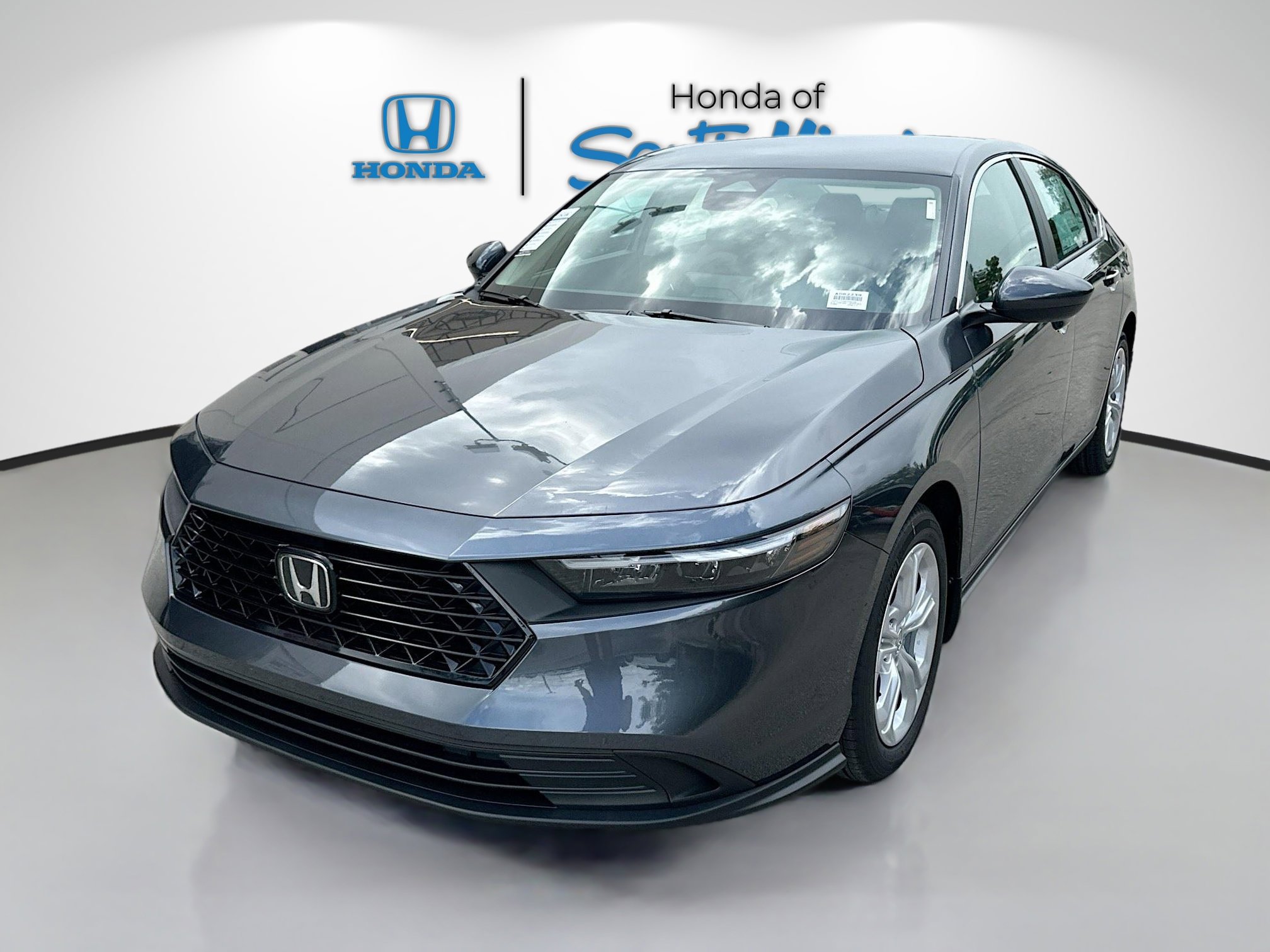 2025 Honda Accord LX photo 3