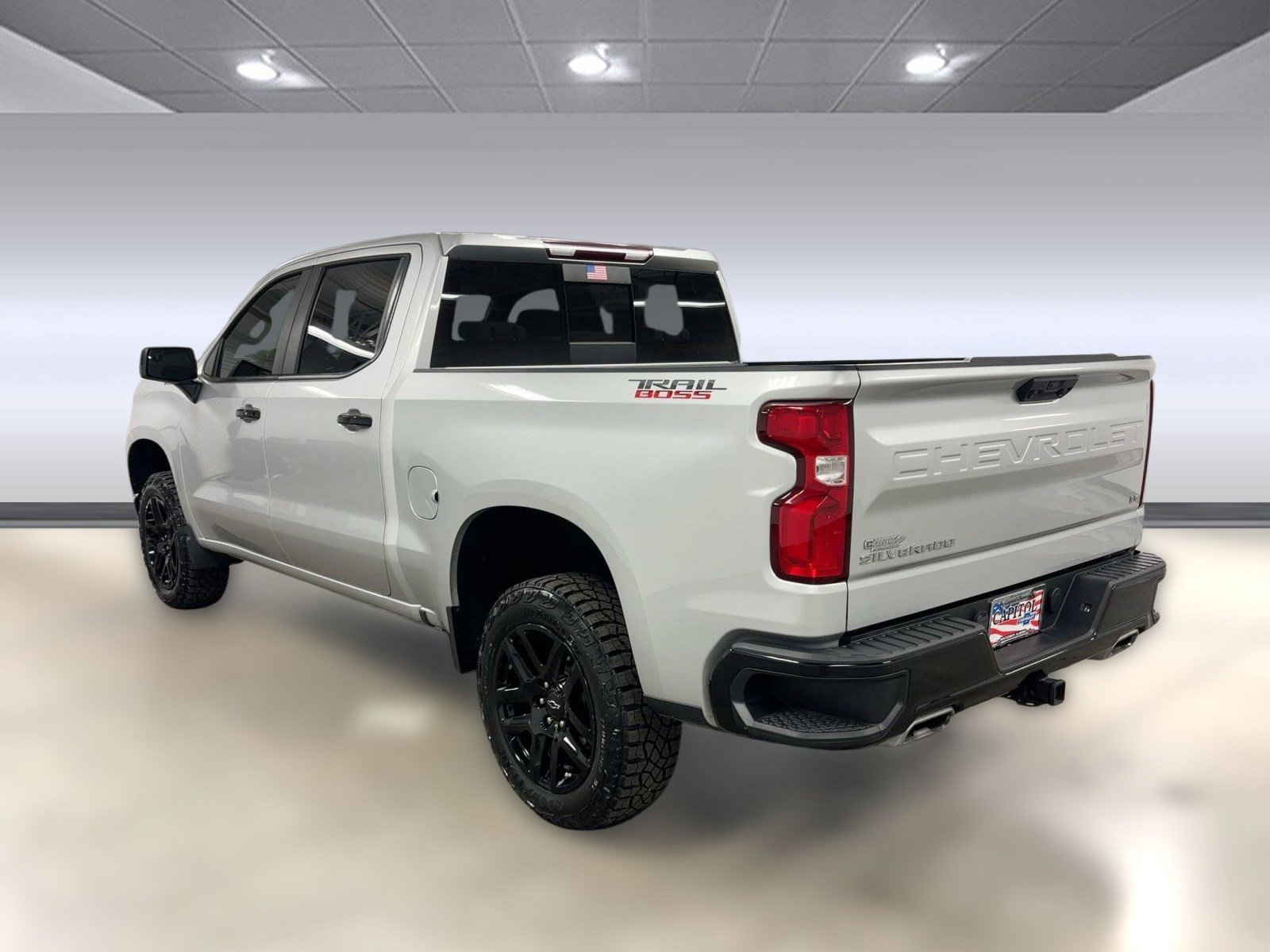 2022 Chevrolet Silverado 1500 LT Trail Boss photo 2