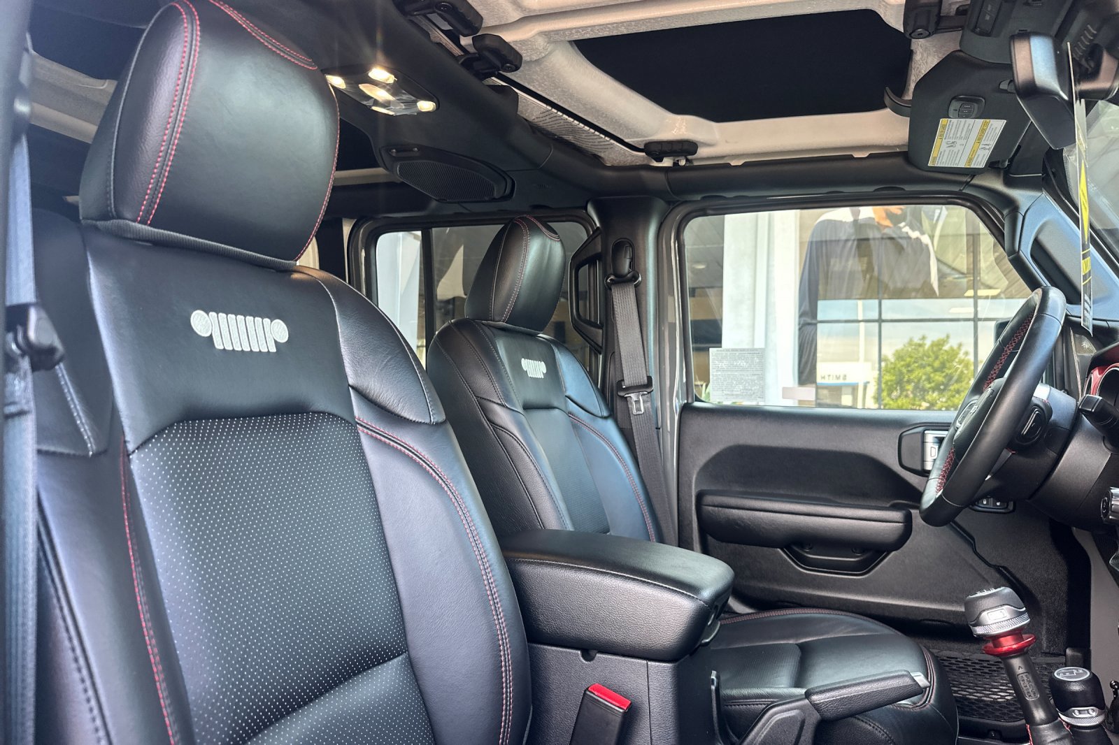 2023 Jeep Wrangler Rubicon photo 16